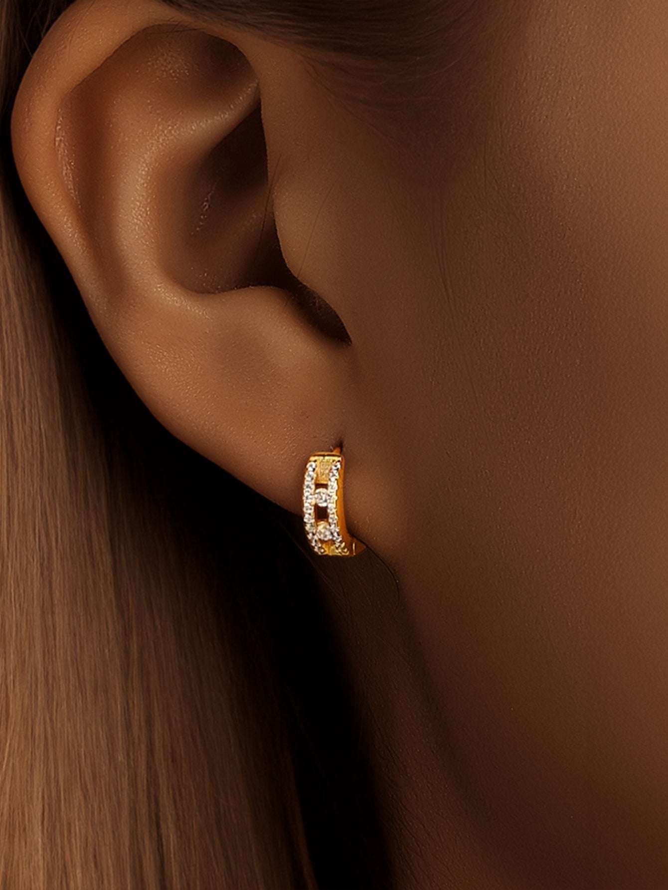 925 Sterling Silver Pavé Zircon Chunky Huggie Hoop Earrings