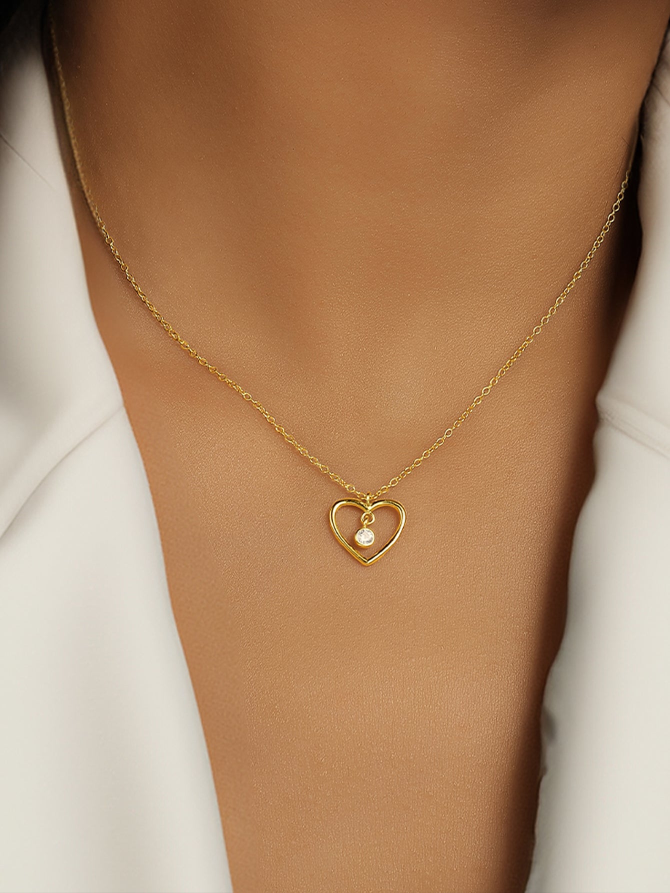 925 Sterling Silver Minimalist Heart Zircon Pendant Necklace