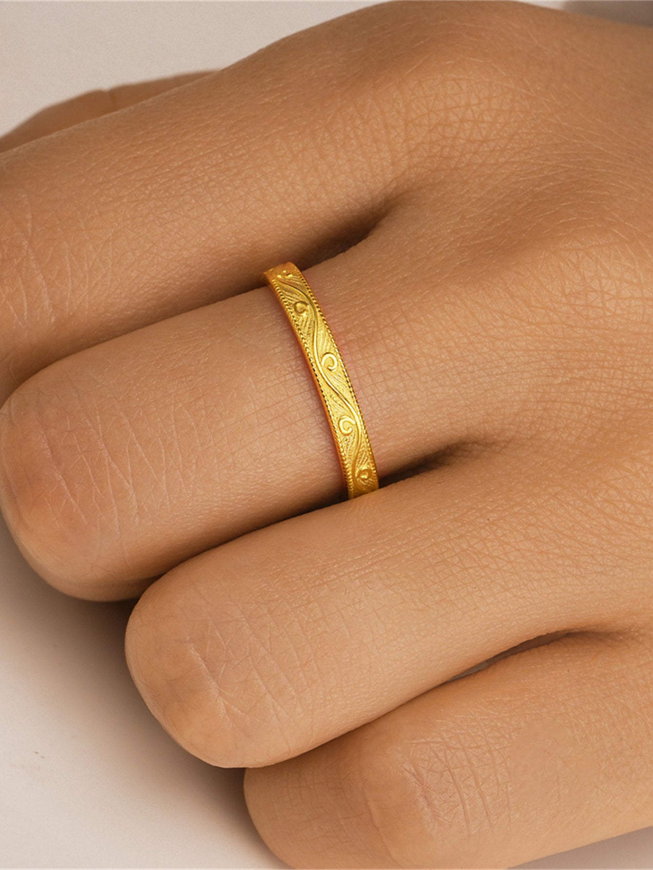 925 Sterling Silver Vintage Engraved Band Ring