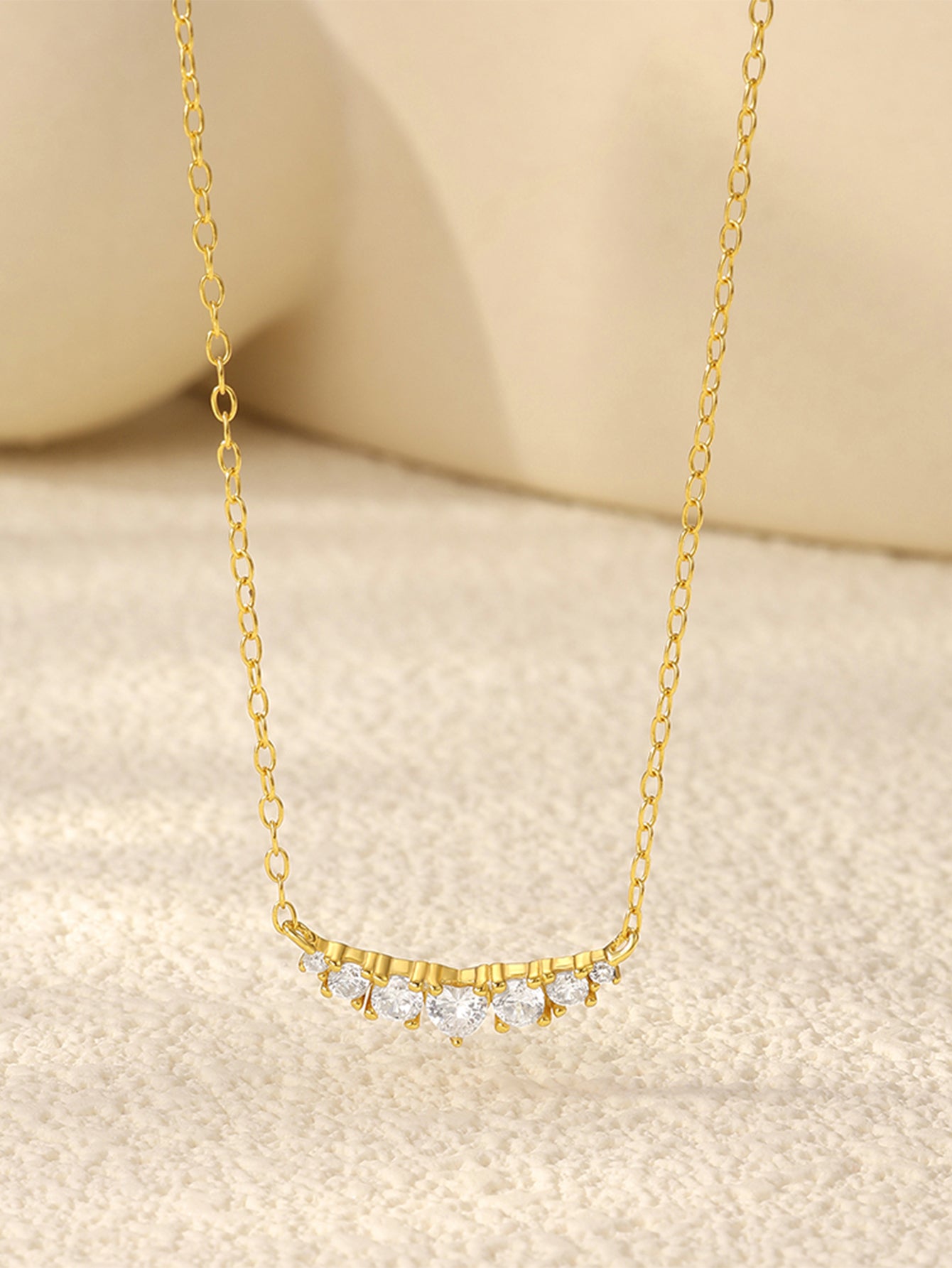 925 Sterling Silver Minimalist Heart Zircon Pendant Necklace